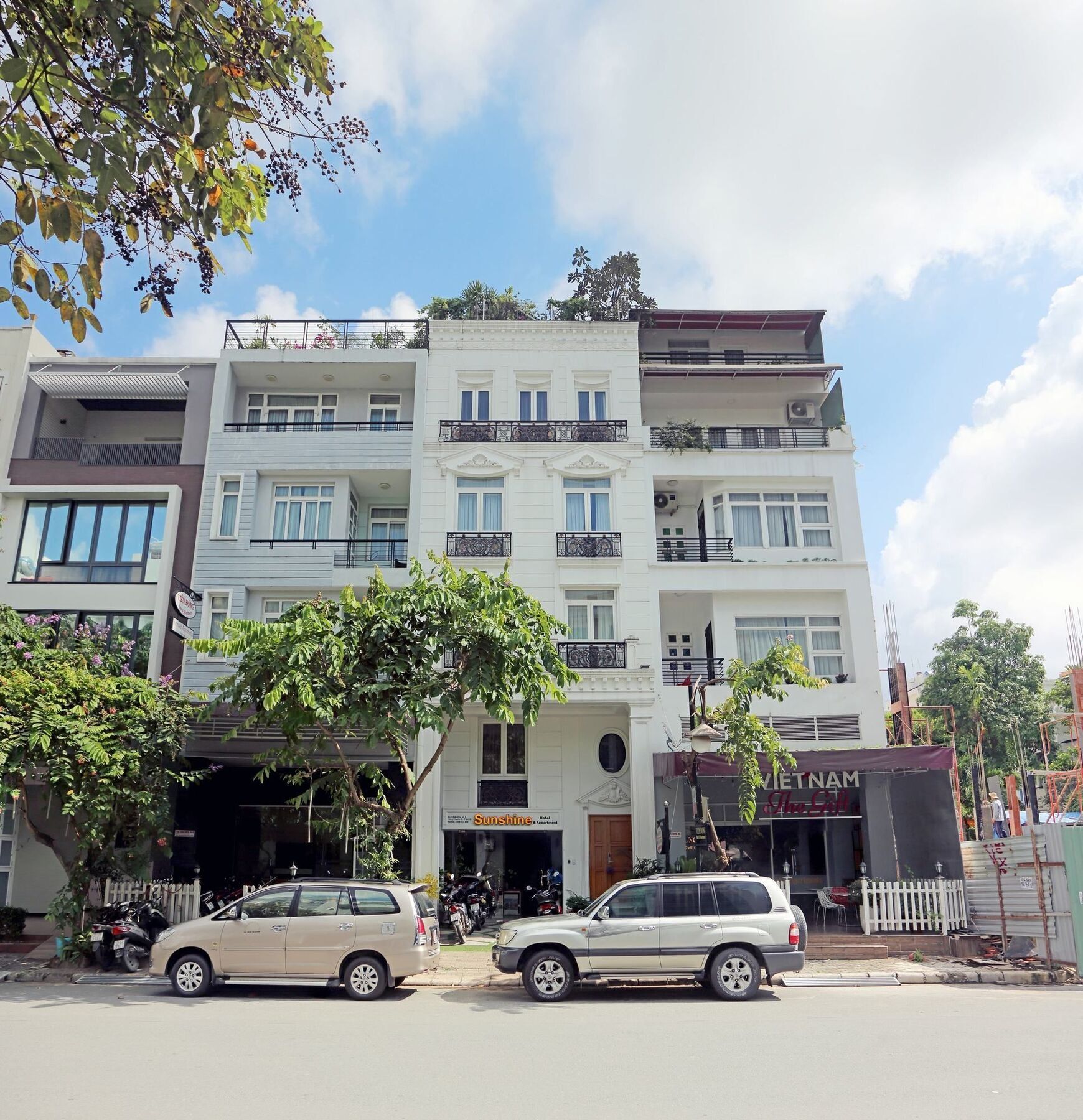 In Saigon - Phu My Hung 2*